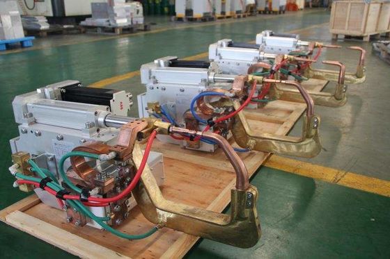 Компактная электрическая заварка пятна оружия сервопривода 280V 160KVA автоматическая